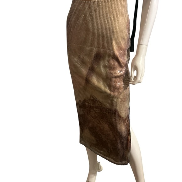 URBAN OUTFITTERS

UO Pearl Sequin
Midi Skirt - Picture 6 of 8